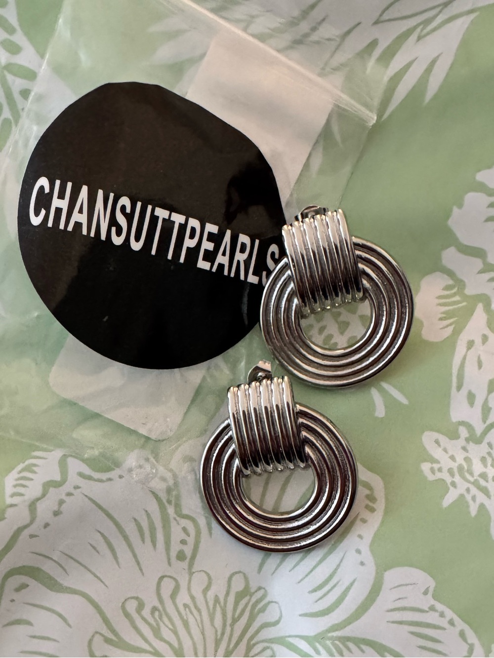 Chansuttpearls Mia Earrings - Silver